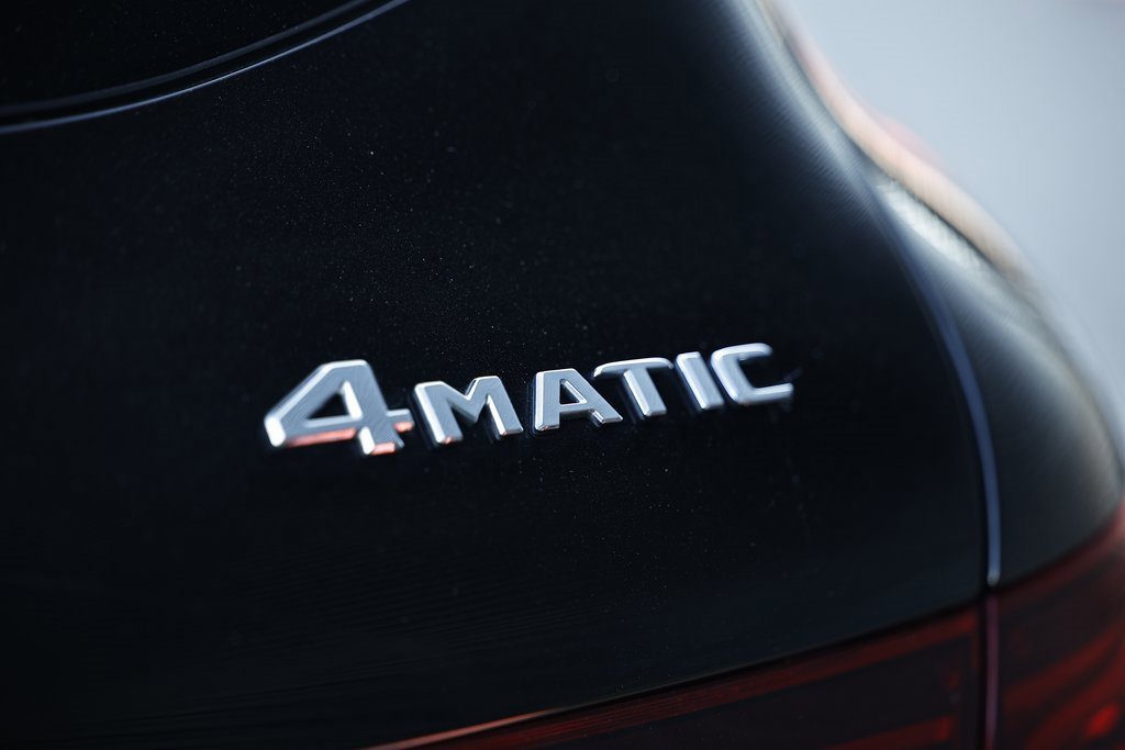 Used 2022 Mercedes-Benz GLC 300 4MATIC image 11