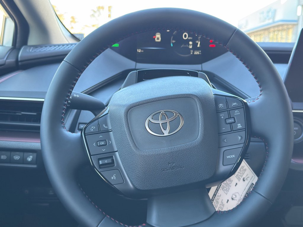 Used 2020 Toyota Prius LE image 25