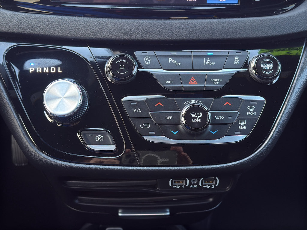 Used 2025 Chrysler Pacifica Select FWD image 29
