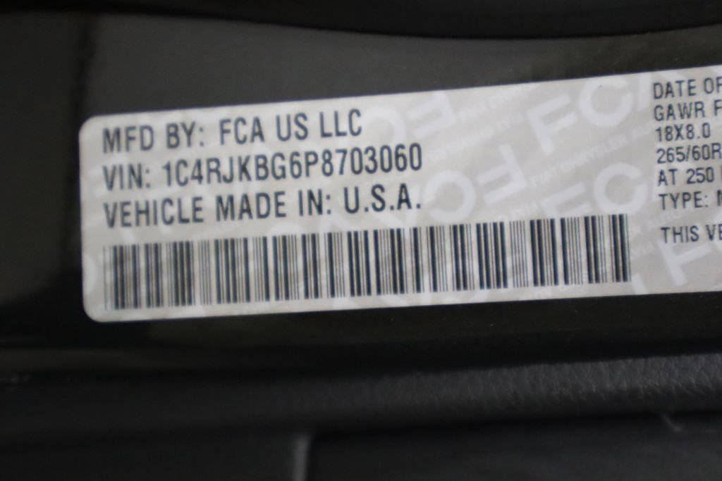 Used 2023 Jeep Grand Cherokee L Limited AWD/4WD image 42