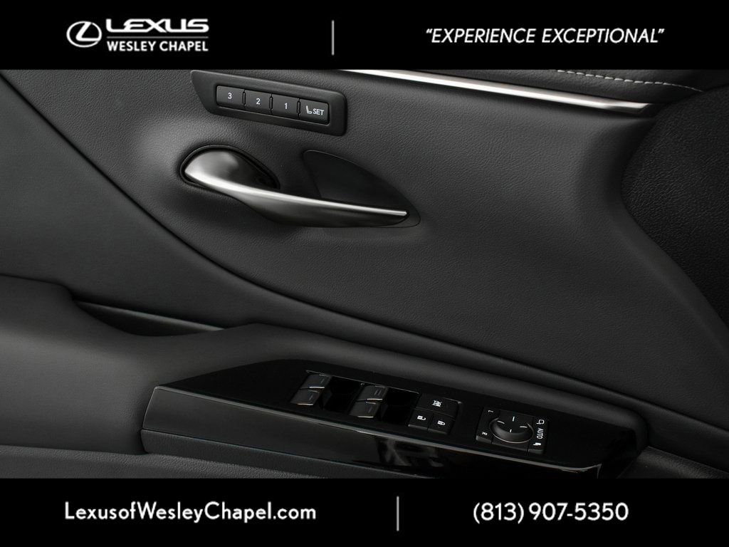Used 2024 Lexus ES 250 250 w/ Premium Package image 35