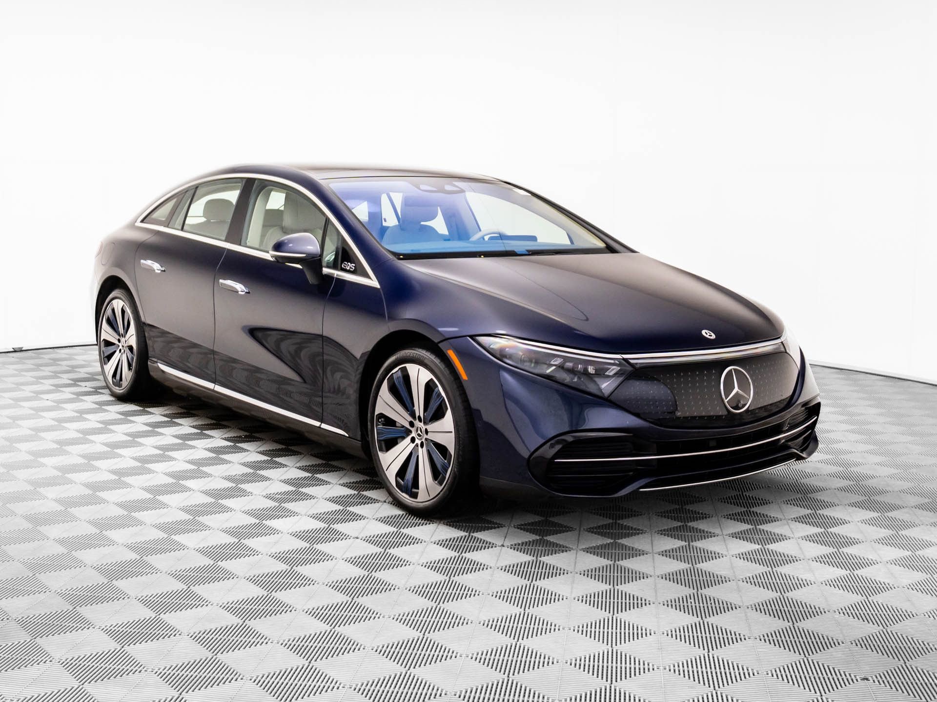 Used 2023 Mercedes-Benz EQS 450+ 4MATIC Sedan image 7