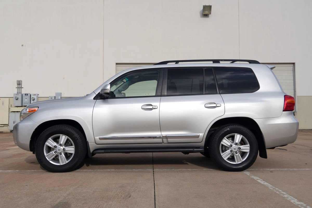 Used 2015 Toyota Land Cruiser AWD/4WD image 15