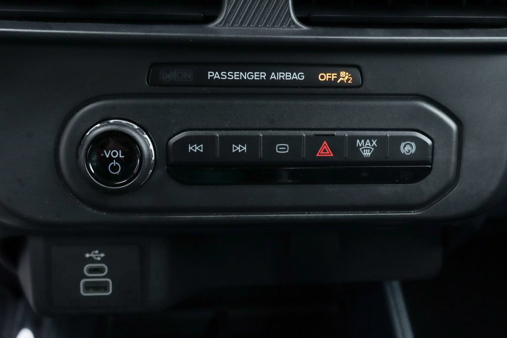 Used 2025 Ford Maverick XL FWD image 34