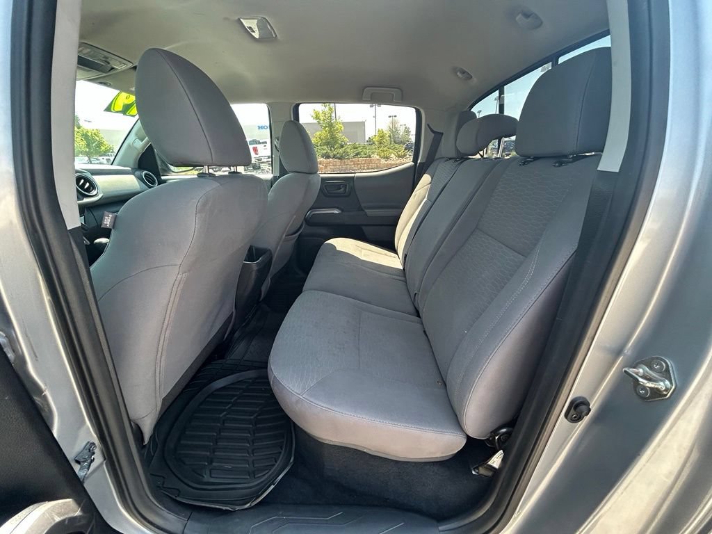 Used 2019 Toyota Tacoma SR5 AWD/4WD image 27