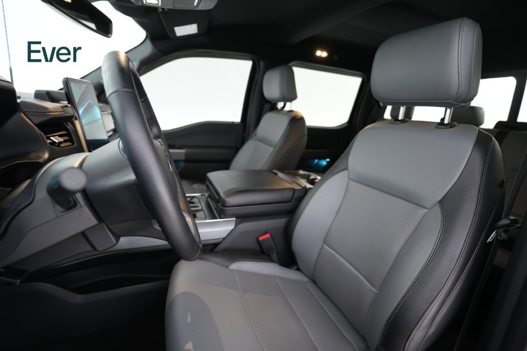 Used 2023 Ford F150 Lightning Lariat AWD/4WD image 4