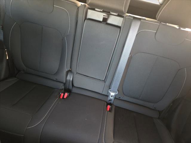 Certified 2025 Jeep Grand Cherokee Laredo X image 13