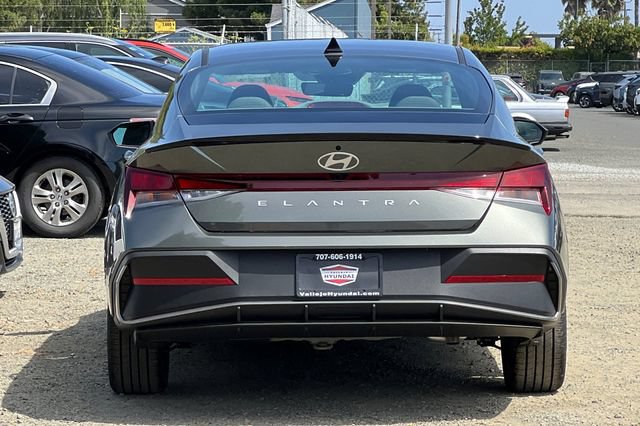 New 2026 Hyundai Elantra Sport FWD image 7