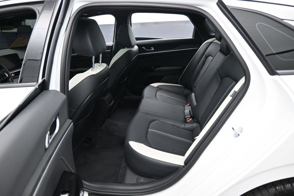 Used 2025 Kia K5 GT-Line w/ GT-Line Premium Package FWD image 35
