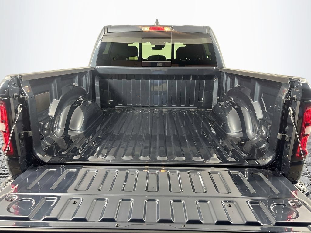 New 2026 RAM 1500 Express AWD/4WD image 16