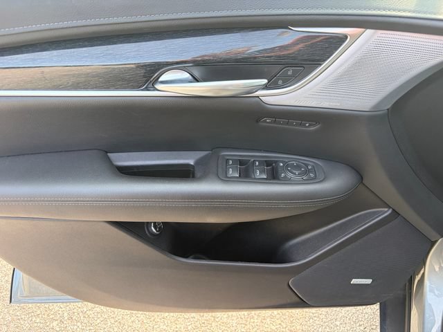 Used 2023 Cadillac XT5 Premium Luxury AWD/4WD image 6