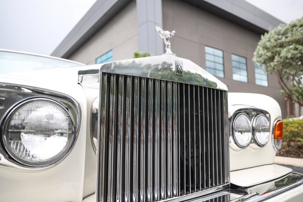 Used 1989 Rolls-Royce Corniche II RWD image 11