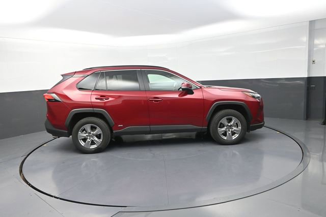 Used 2025 Toyota RAV4 XLE AWD/4WD image 14