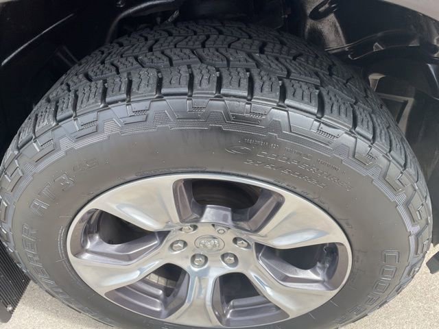 Used 2019 RAM 1500 Laramie image 18