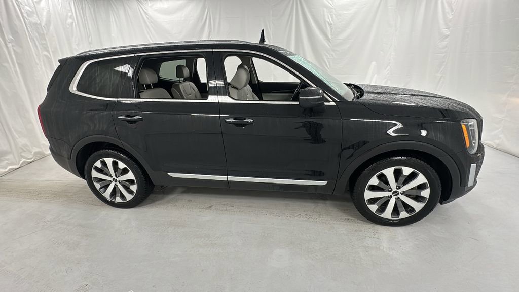 Used 2022 Kia Telluride S image 2