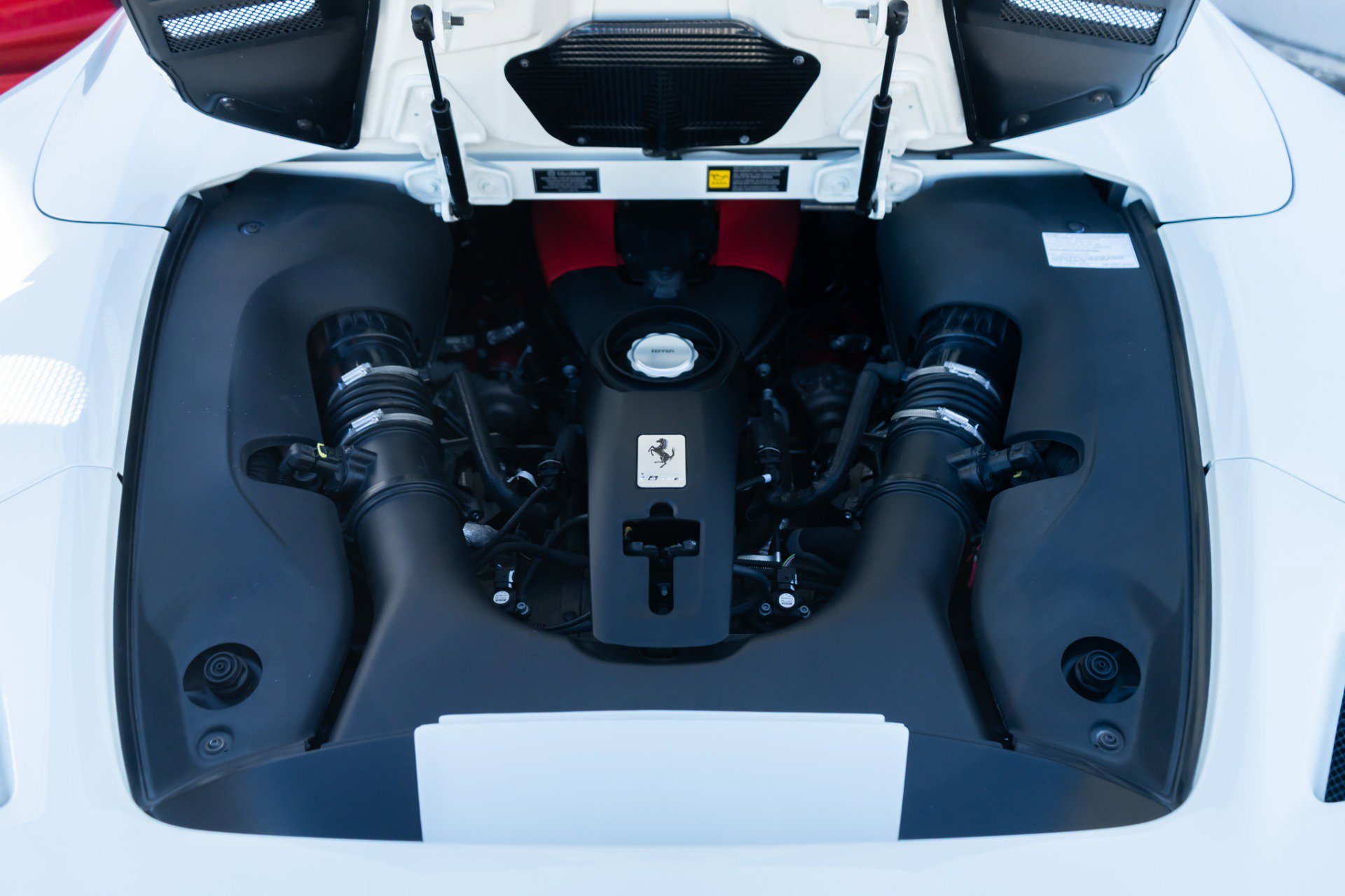 Used 2023 Ferrari F8 Tributo image 41