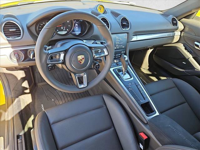 Used 2024 Porsche 718 Cayman image 17