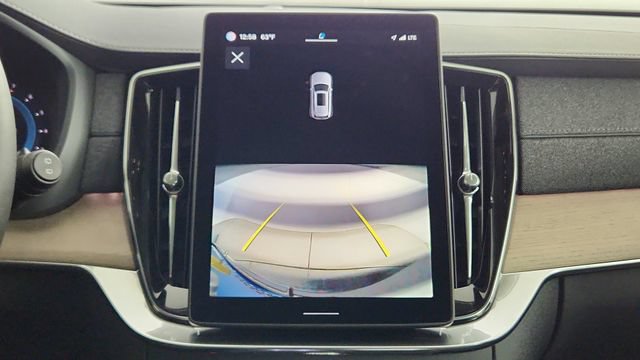 Certified 2025 Volvo XC90 B6 Core w/ Protection Package Premier AWD/4WD image 19