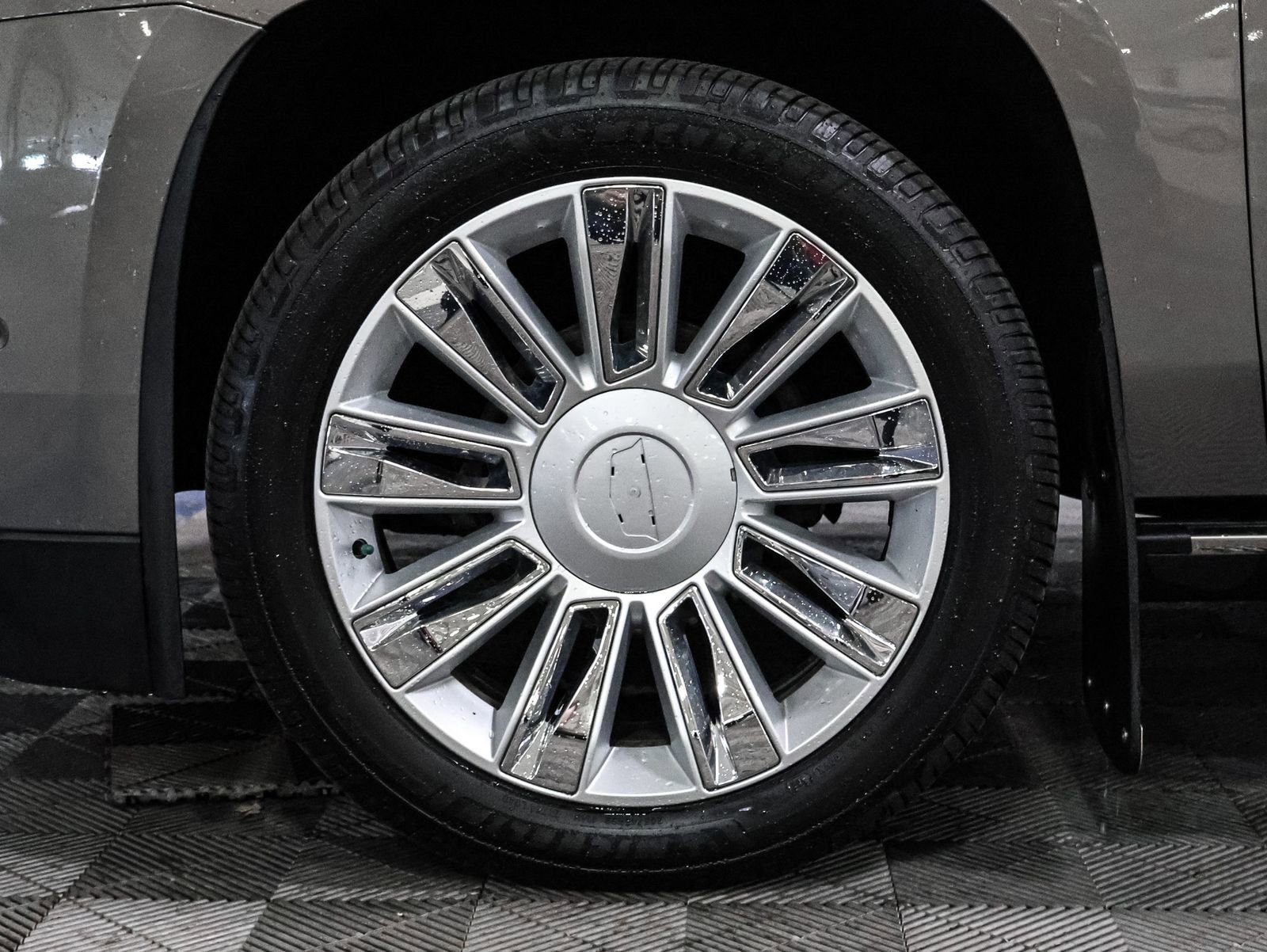 Used 2019 Cadillac Escalade ESV Platinum image 21