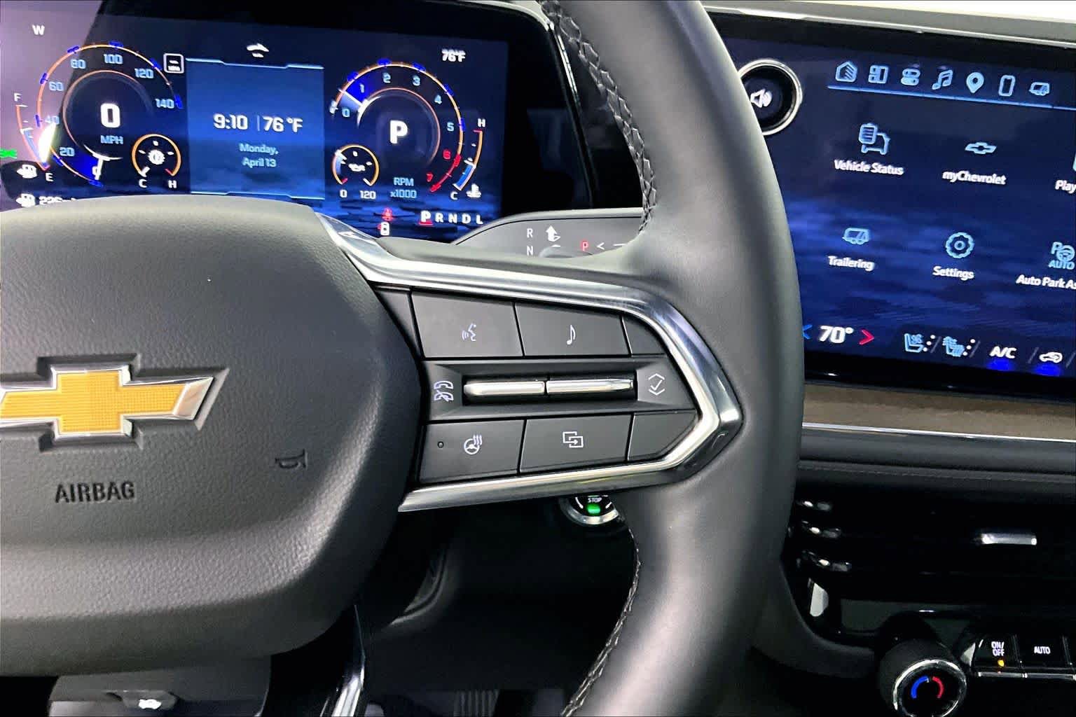 Used 2025 Chevrolet Suburban High Country image 23