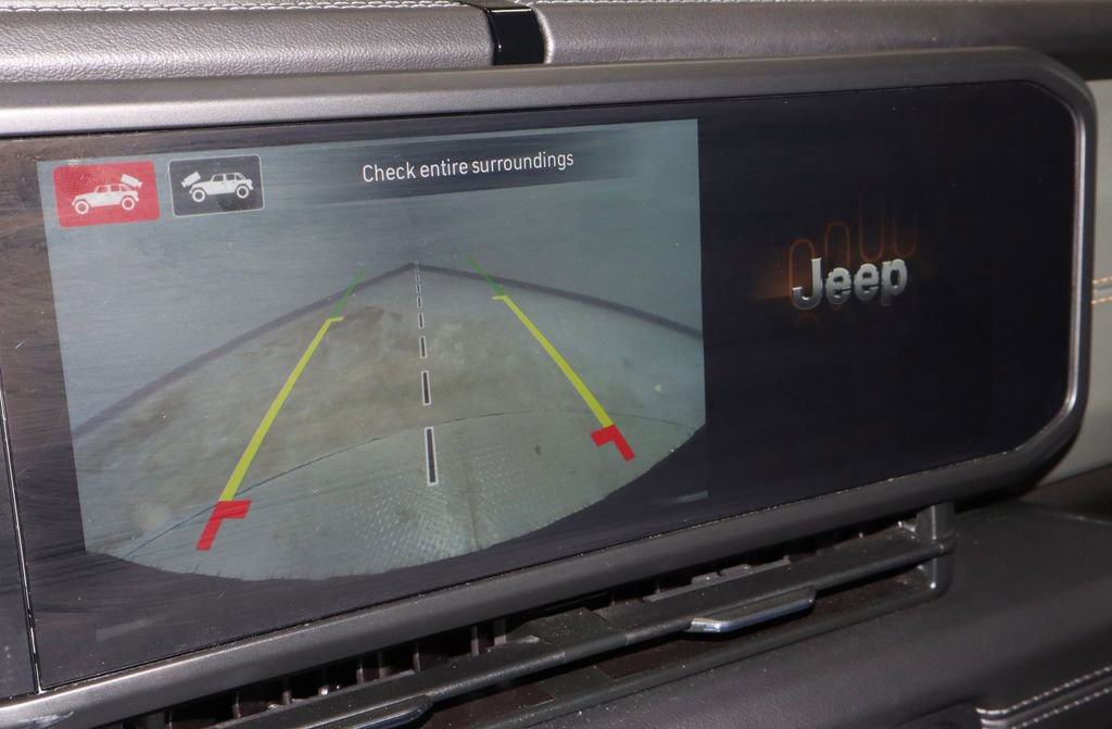 Used 2024 Jeep Wrangler High Altitude AWD/4WD image 4