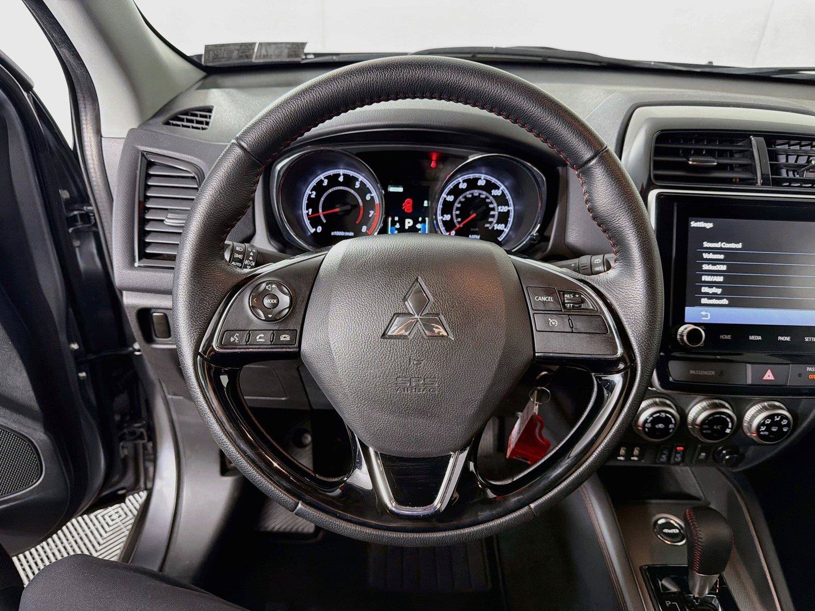 Used 2025 Mitsubishi Outlander Sport LE AWD/4WD image 3