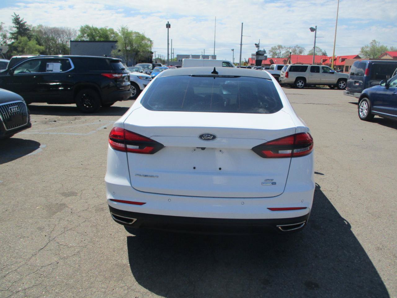 Used 2020 Ford Fusion SE AWD/4WD image 6