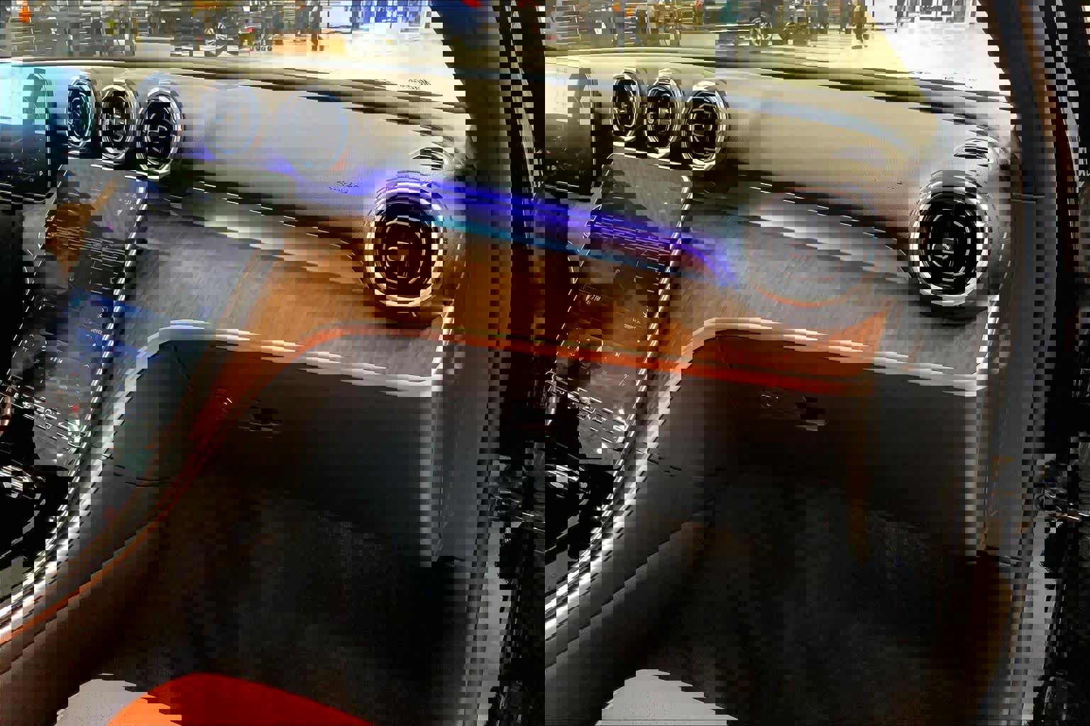 Used 2024 Mercedes-Benz C 300 Sedan w/ Exclusive Trim Package image 17