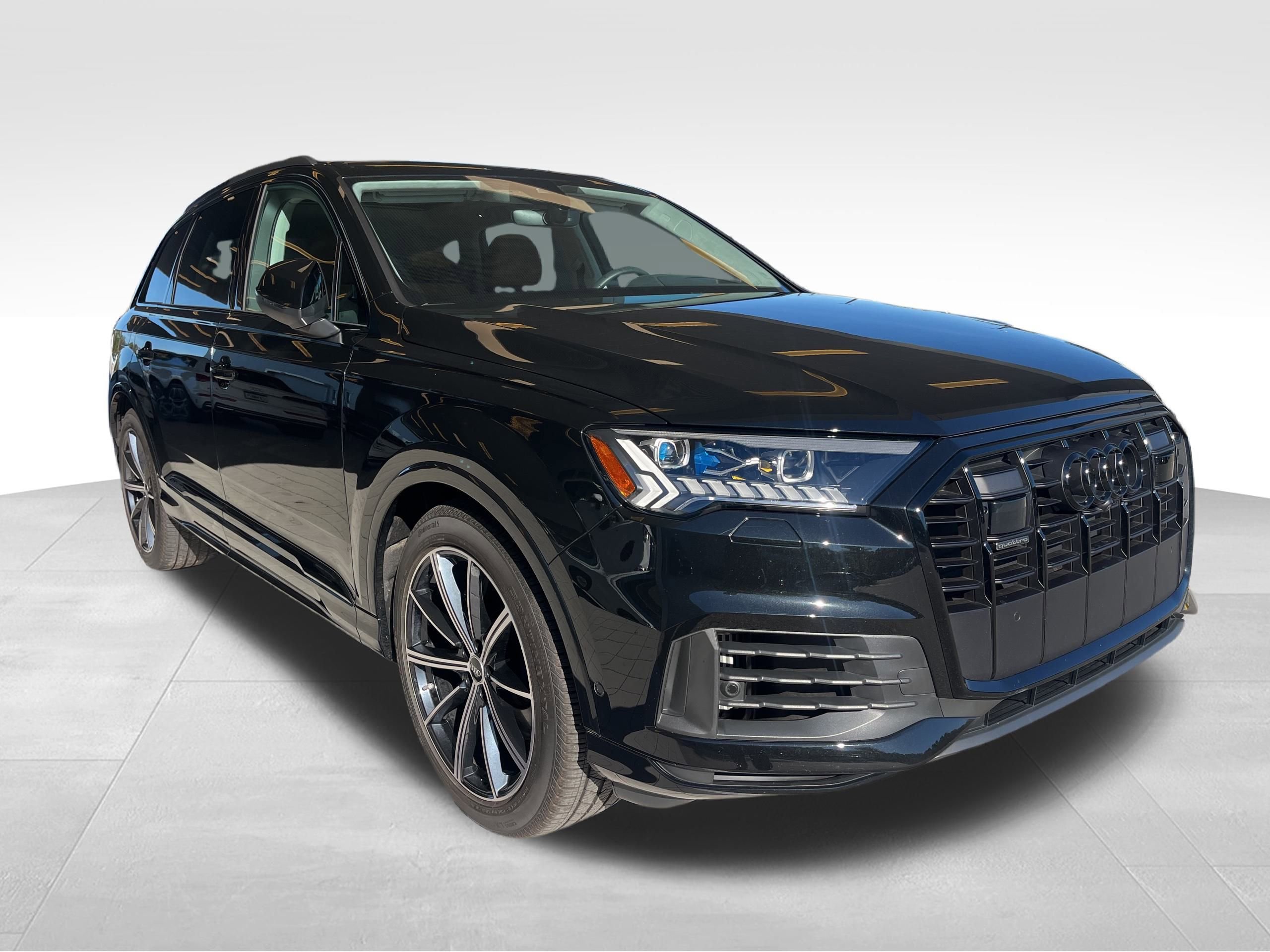 Used 2024 Audi Q7 3.0T Prestige