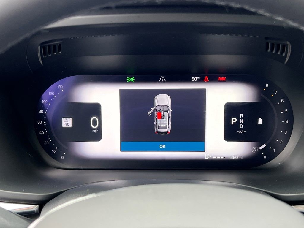 Certified 2023 Volvo XC60 B5 Plus w/ Climate Package image 28