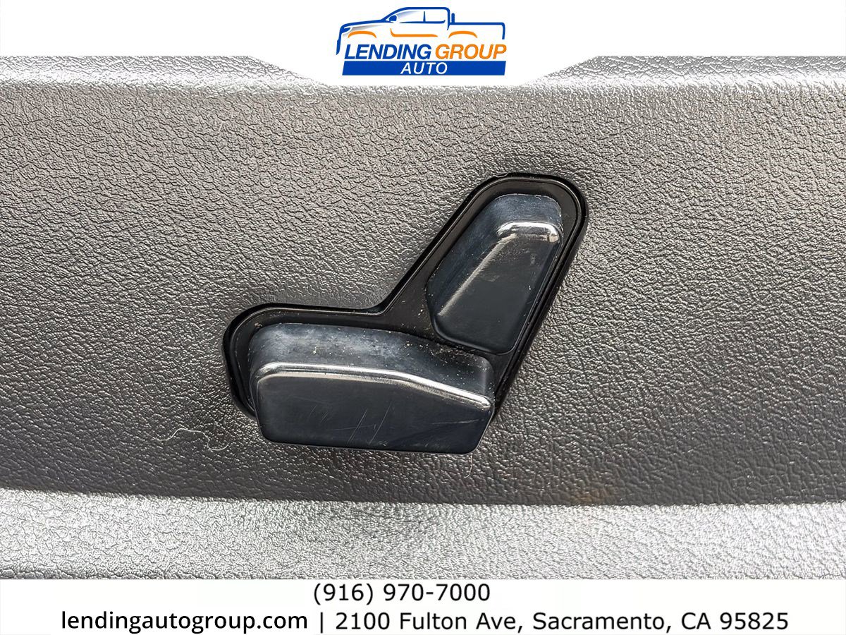 Used 2010 Dodge Challenger SE image 20