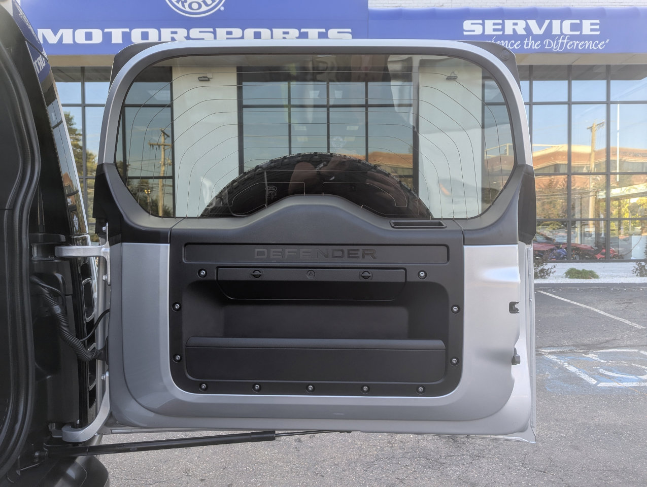 Used 2020 Land Rover Defender 110 X image 46