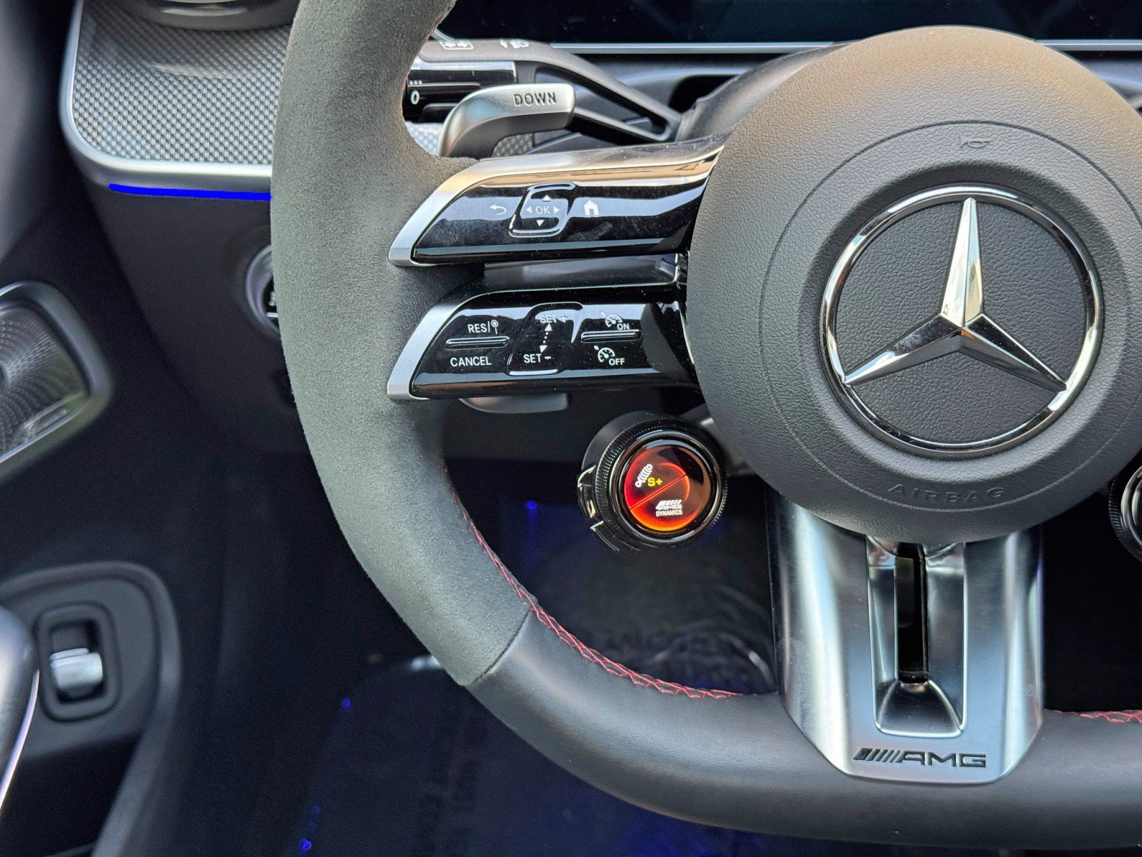 Used 2024 Mercedes-Benz CLE 53 AMG 4MATIC image 23