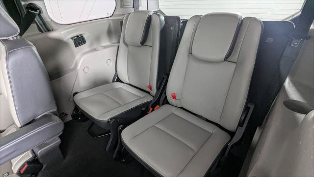 Used 2018 Ford Transit Connect Titanium w/ Titanium Premium Package FWD image 18