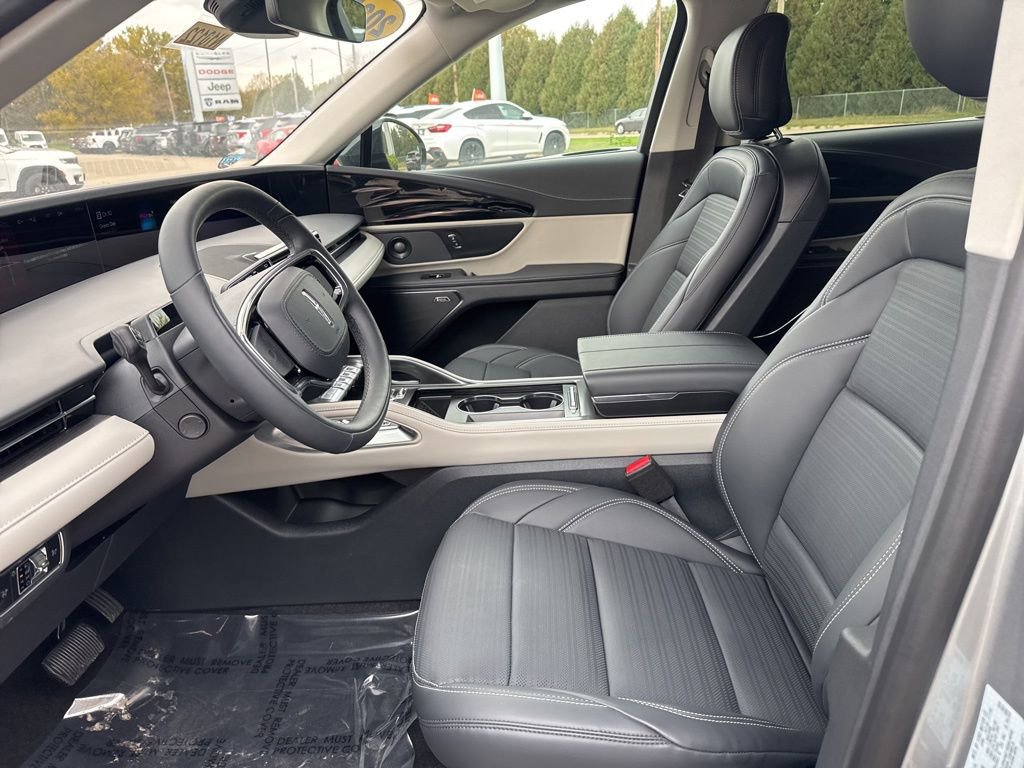 New 2025 Lincoln Nautilus Reserve image 7