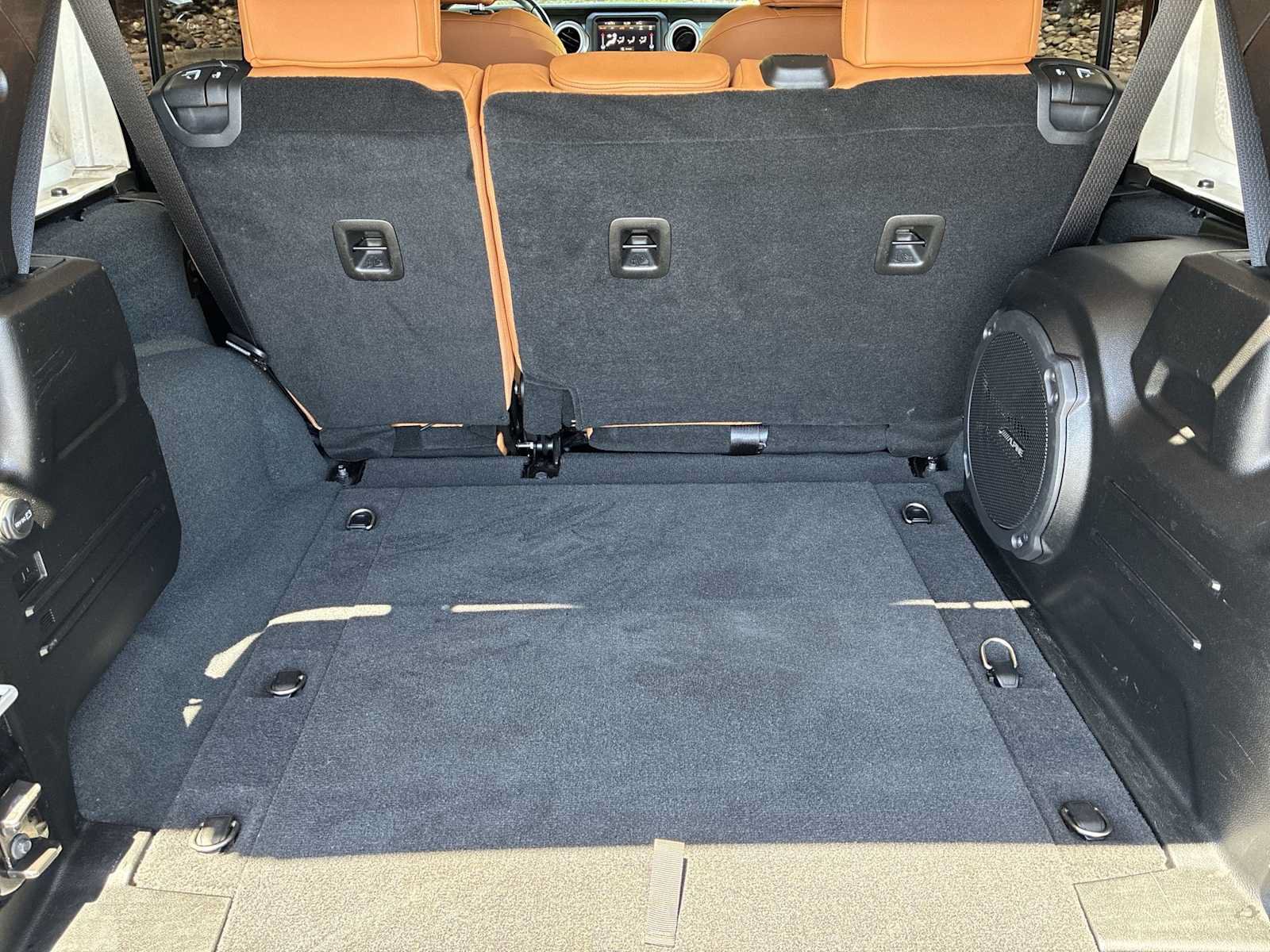 Used 2022 Jeep Wrangler Unlimited Sahara w/ LED Lighting Group AWD/4WD image 20