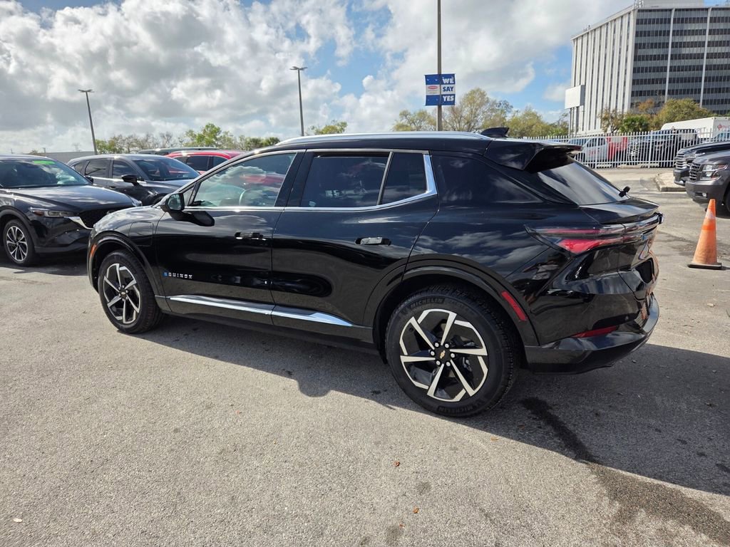 Certified 2025 Chevrolet Equinox EV LT w/ Convenience Package image 11