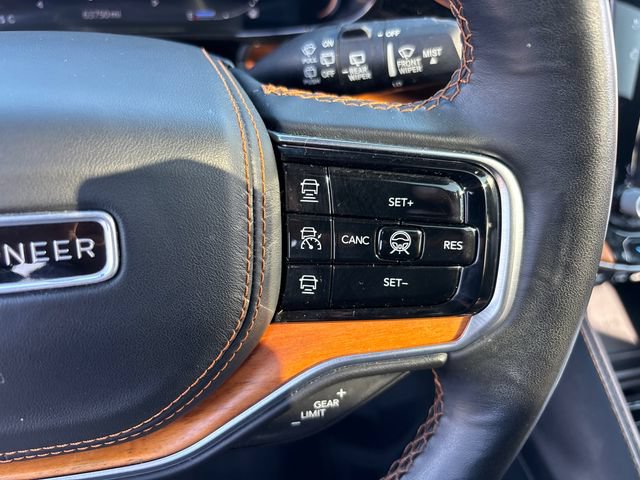 Used 2022 Jeep Grand Wagoneer Series III AWD/4WD image 23