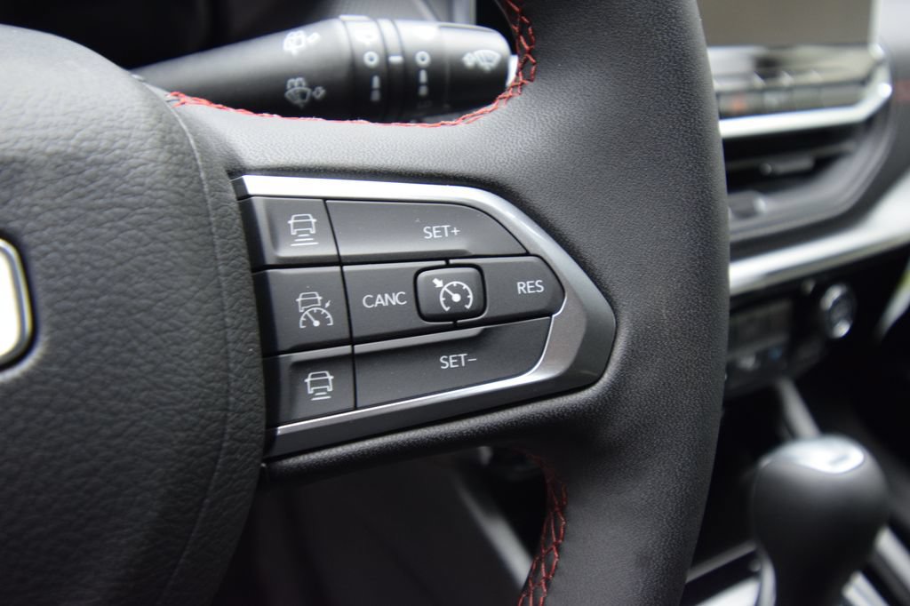 New 2026 Jeep Compass Trailhawk w/ Sun, Sound & Navigation Group AWD/4WD image 26