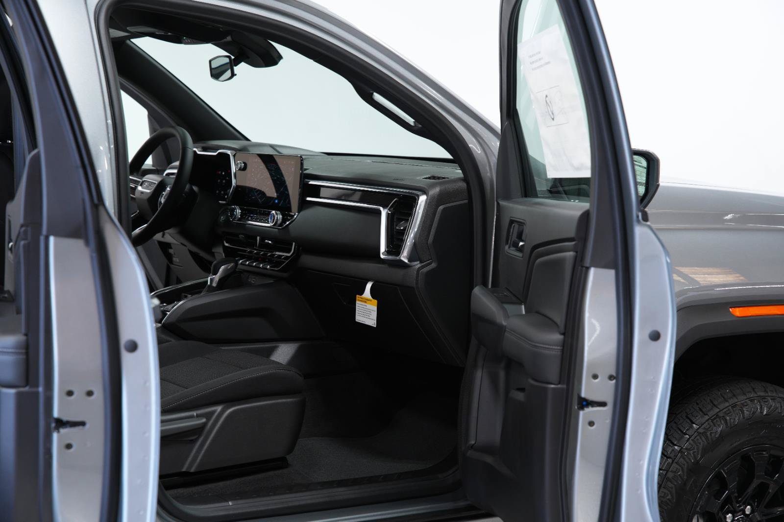 New 2026 GMC Canyon Elevation RWD image 10