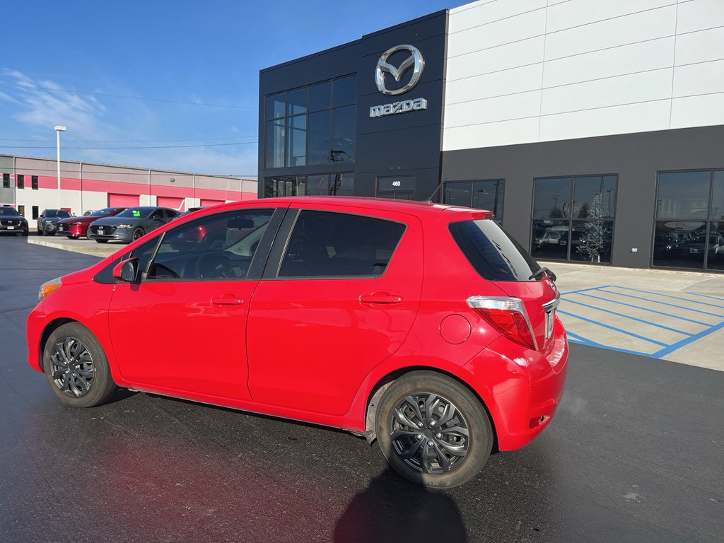 Used 2013 Toyota Yaris LE image 3