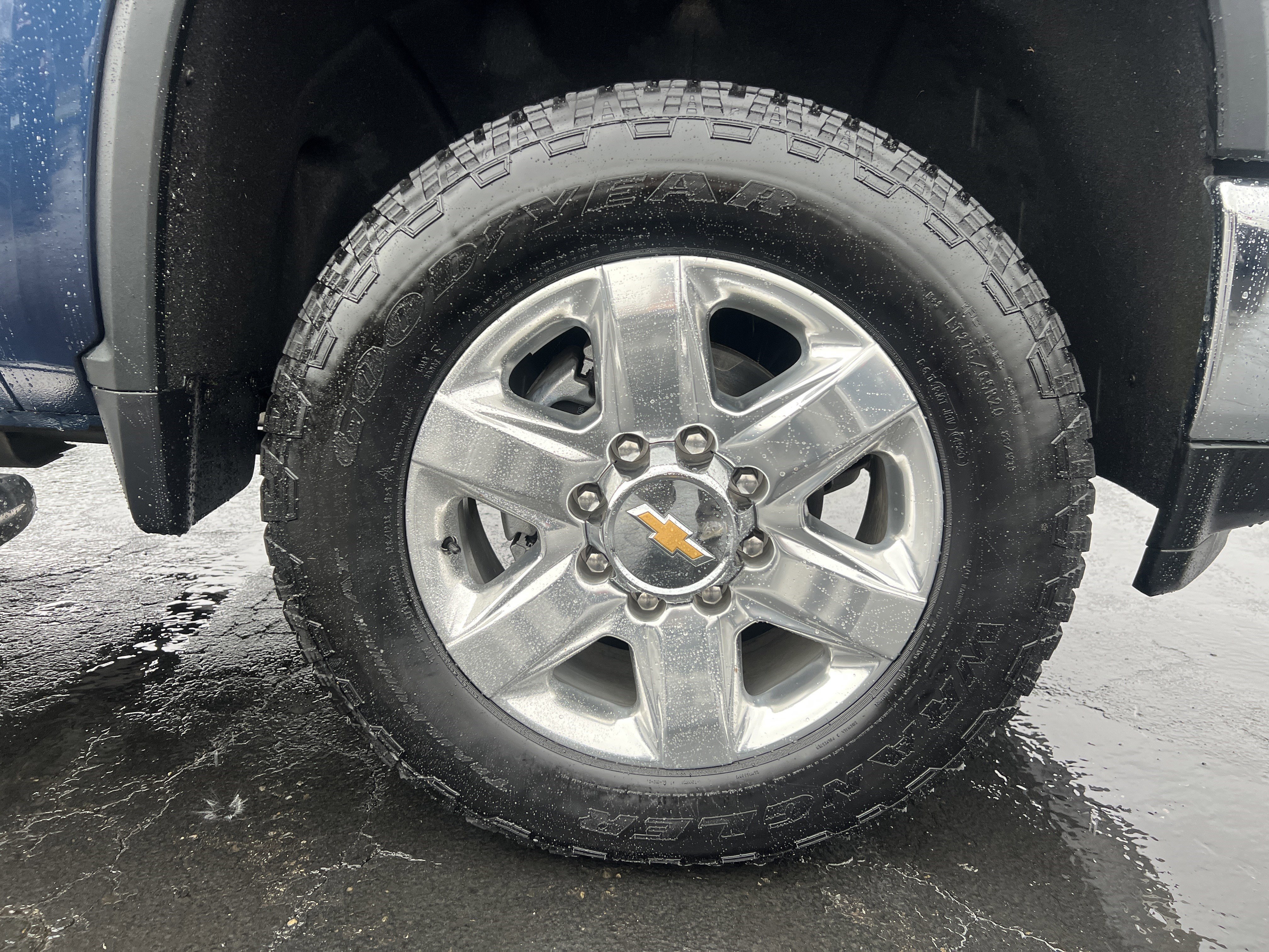 Used 2021 Chevrolet Silverado 3500 LTZ w/ LTZ Premium Package image 12