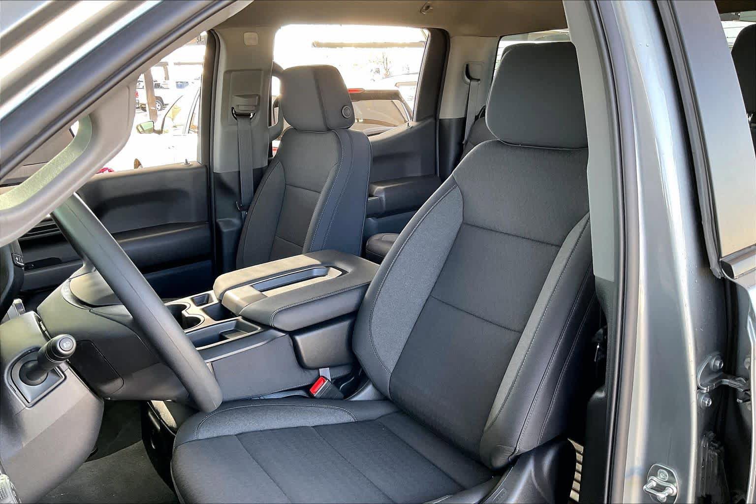 Certified 2026 Chevrolet Silverado 1500 Custom image 9