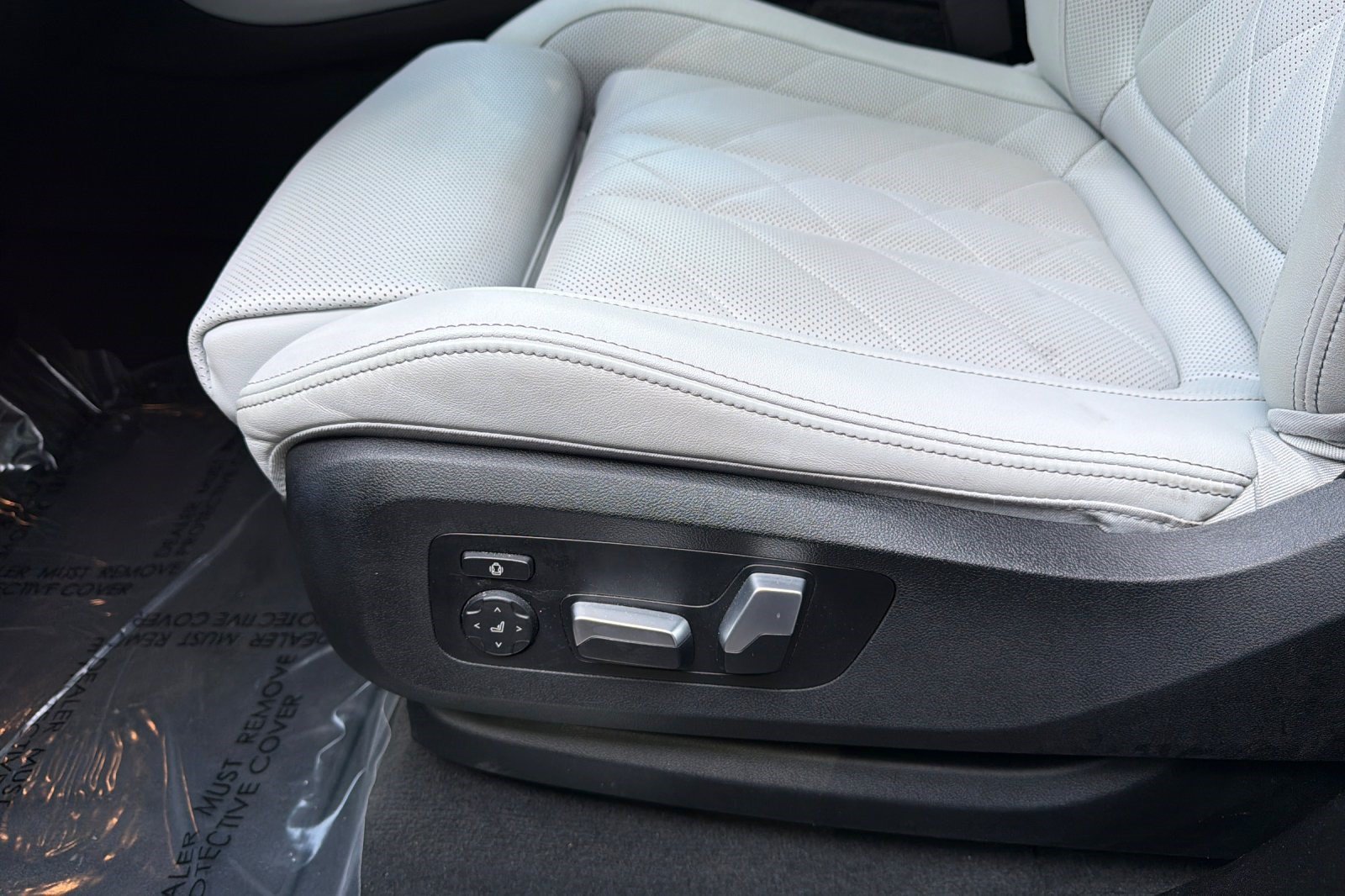 Used 2024 BMW X5 sDrive40i w/ Parking Assistance Package RWD image 15