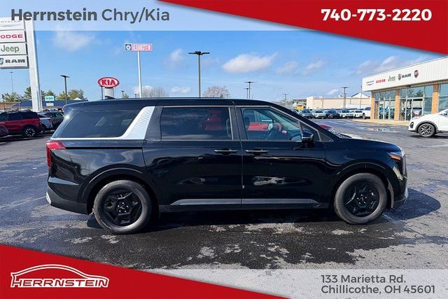 Used 2025 Kia Carnival image 28
