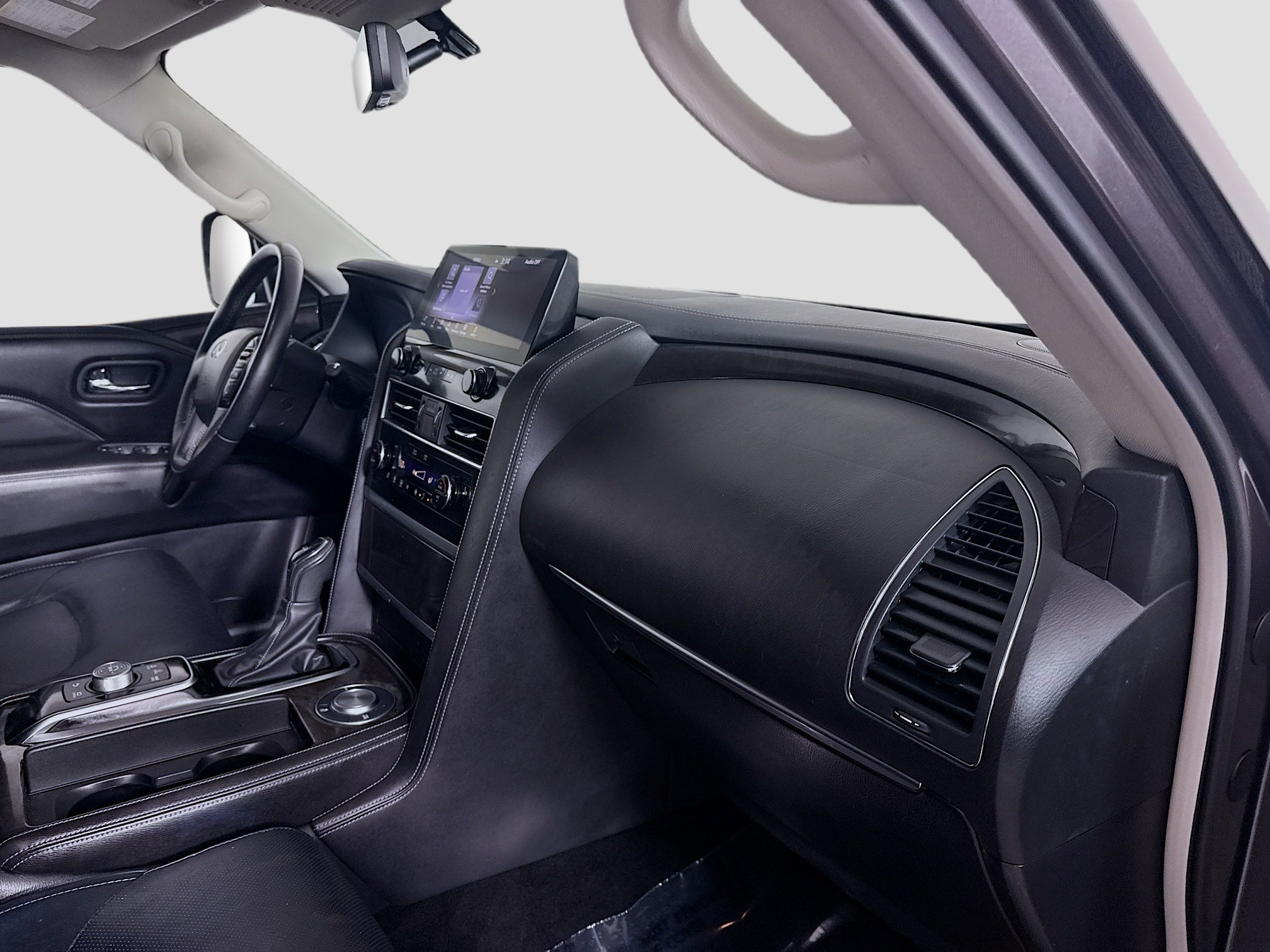 Used 2024 INFINITI QX80 Luxe image 30