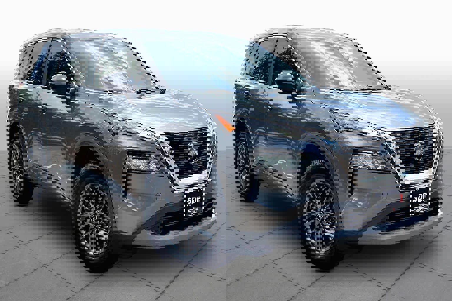 Used 2022 Nissan Rogue S image 3