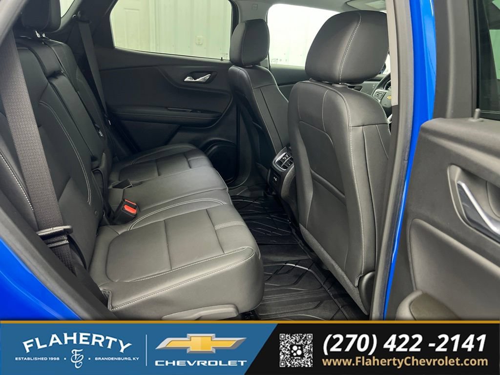 Used 2025 Chevrolet Blazer LT w/ Midnight/Sport Edition FWD image 13