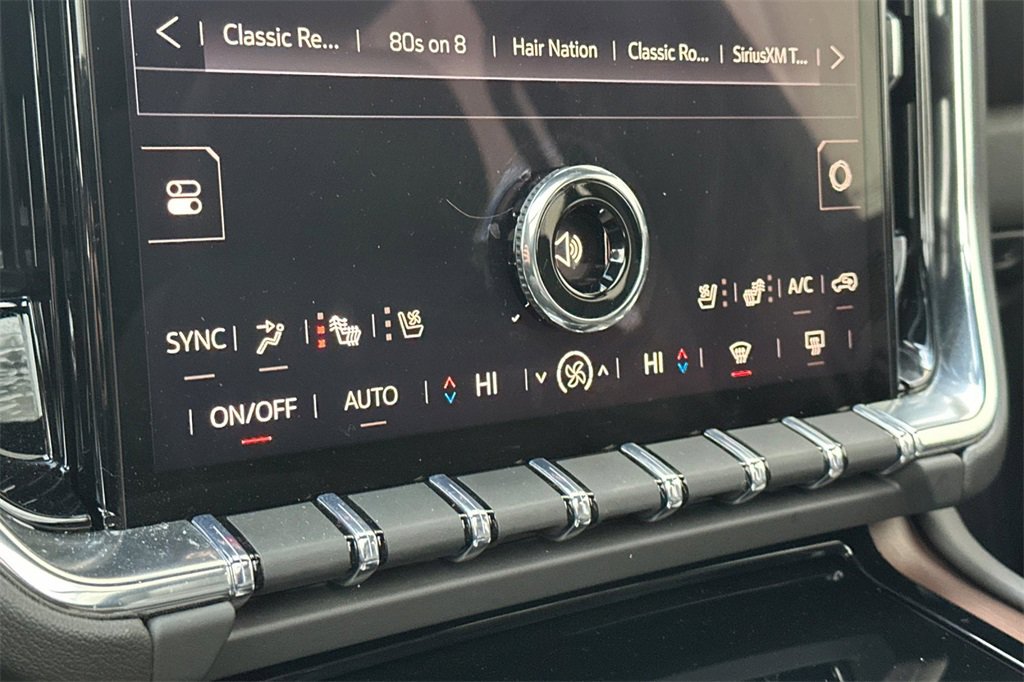 Used 2025 GMC Yukon XL Denali w/ Denali Reserve Package image 24