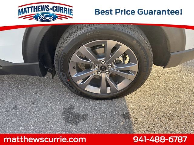 New 2026 Ford Explorer Active image 16